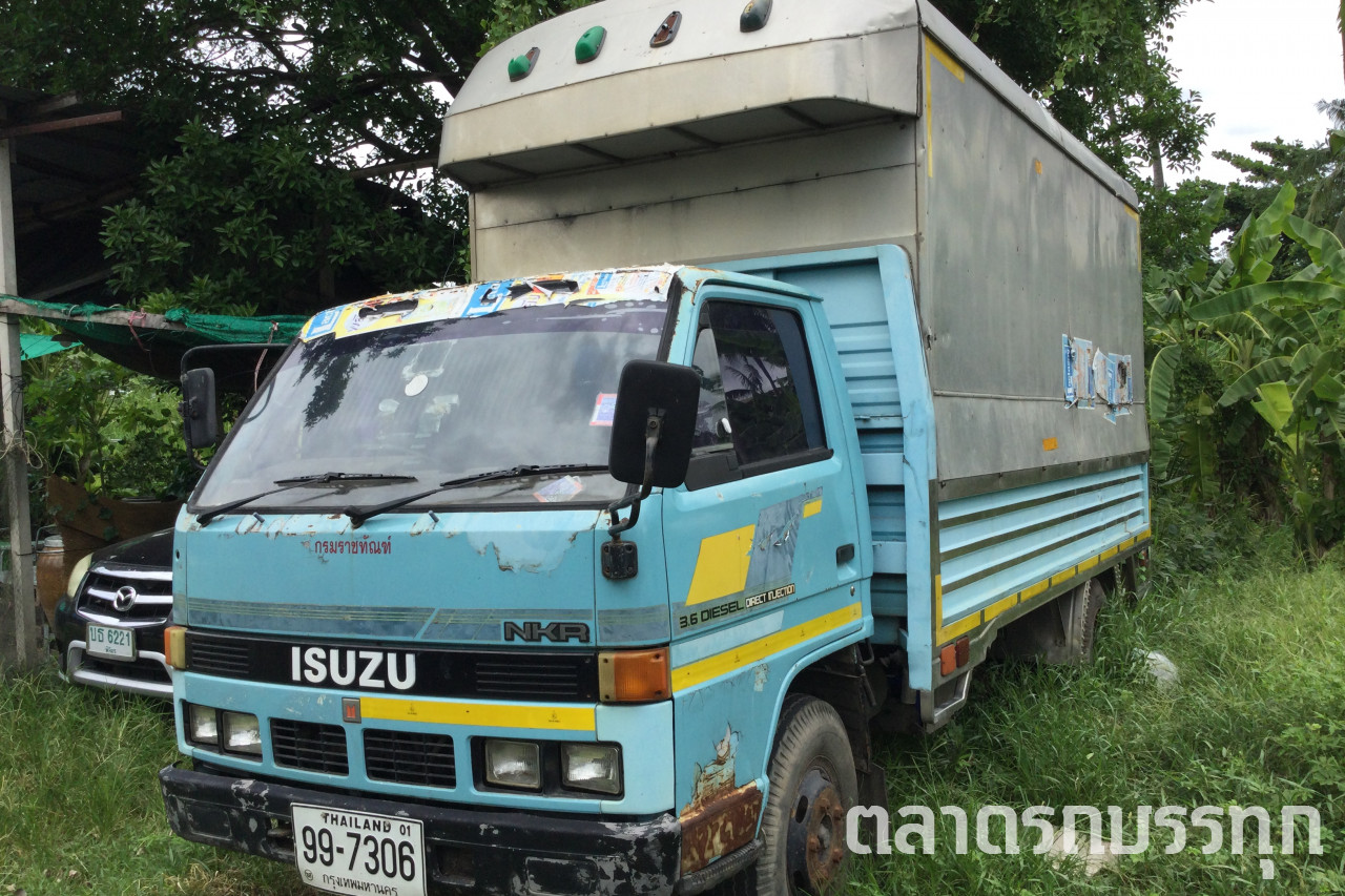 ISUZU - NKR58L ไฟเหลี่ยม 4 ตา 